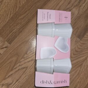 White Heart Ramekins Set